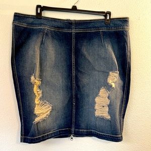 CLOSET CLEAR OUT 
Torrid Jean Skirt